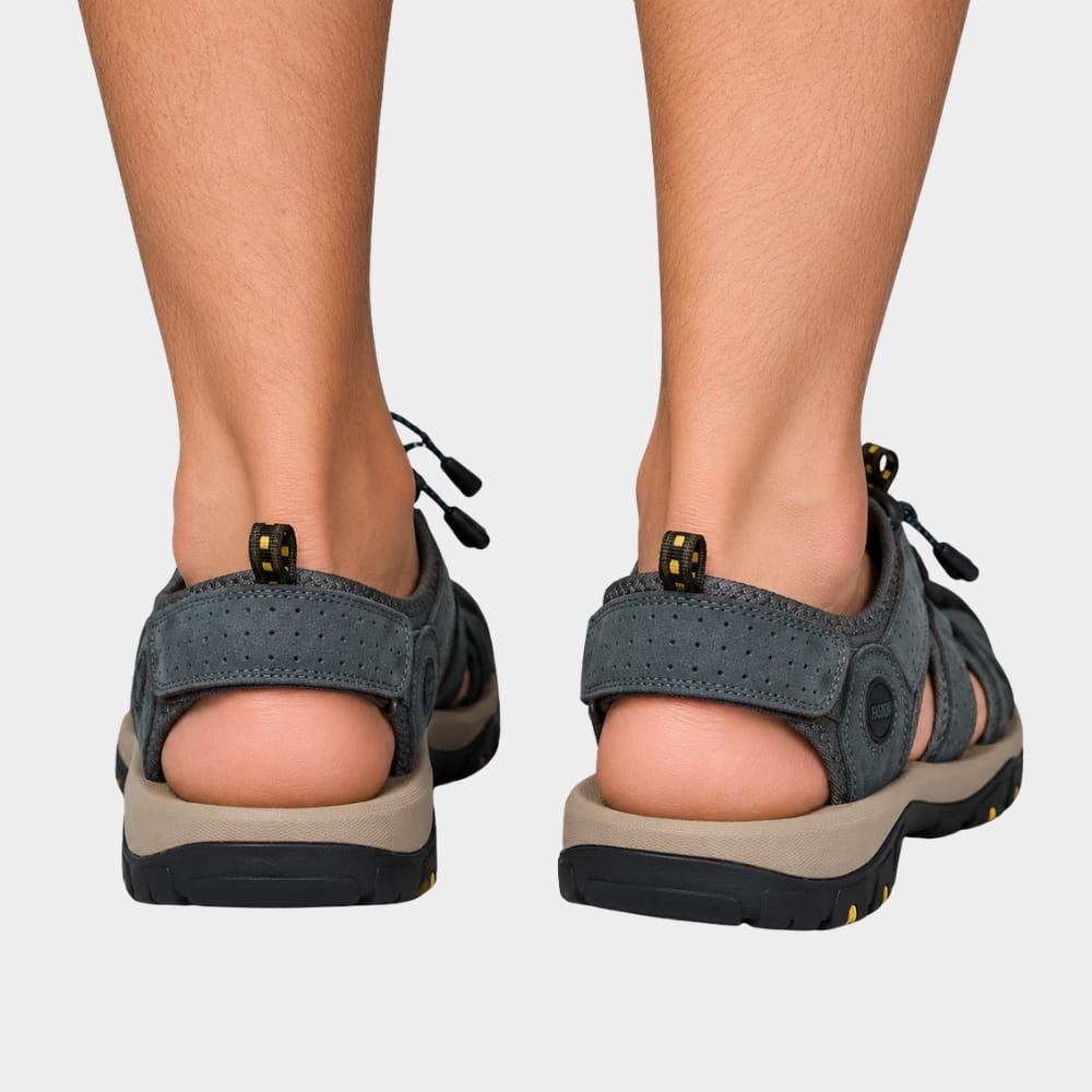Hiking Camping mens closed toe walking sandals outdoor non slip