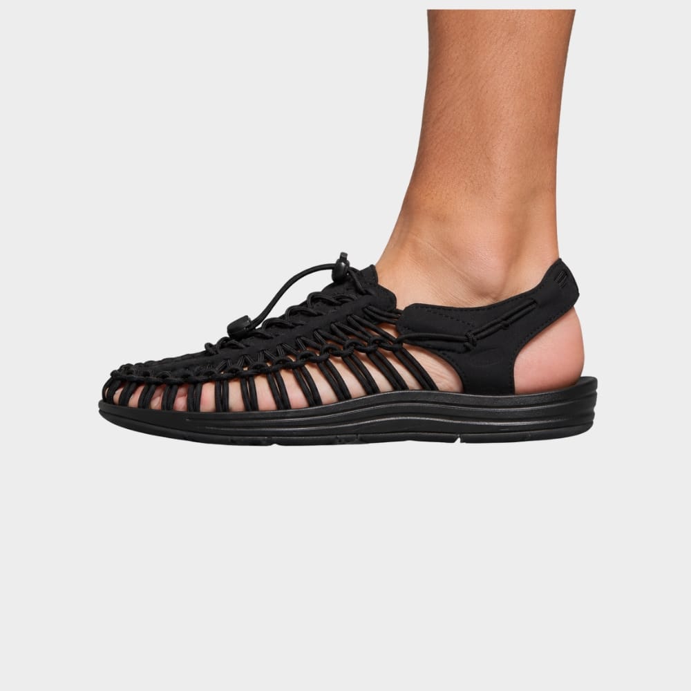 Hiking Camping mens woven walking sandals closed toe beach style